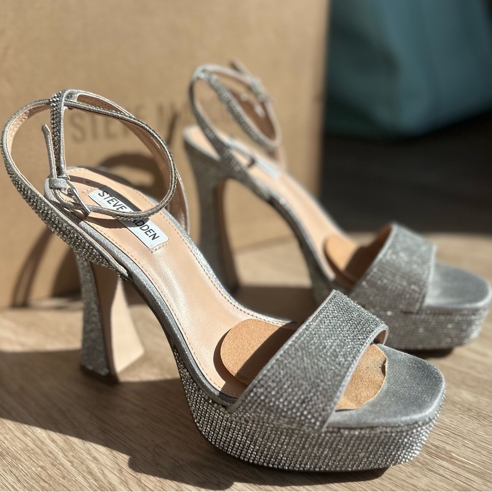 Steve Madden Lashed-R Crystal Platform Heels | Size 8.5 (pre-used in box)